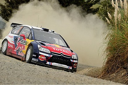 Ogier in testa, ma Loeb è a soli 5 secondi