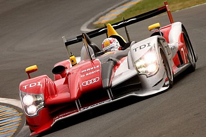 Kristensen sbatte e finisce a 3 giri
