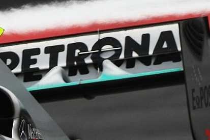 Mercedes F-Duct con le... orecchie!