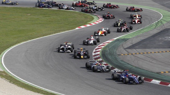 Daniel Ricciardo inarrestabile a Barcellona