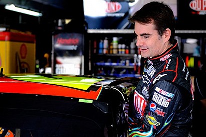 Prima pole stagionale per Jeff Gordon