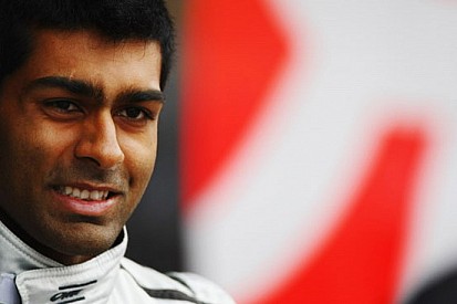 Chandhok è a Valencia come ospite del Team Lotus