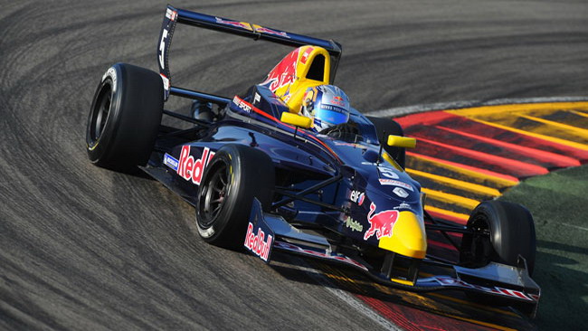 La stagione si apre nel segno di Carlos Sainz Jr.