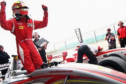 Miki Monras dalla pole alla vittoria