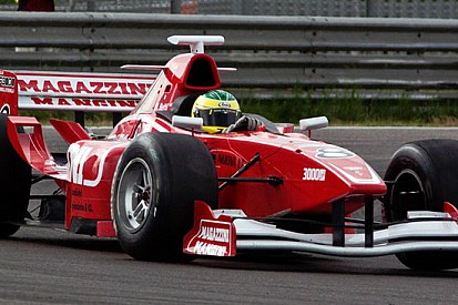 Marco Betti conduce il campionato di F3000 Light
