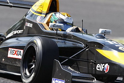 Melville McKee siglia la pole position ad Imola