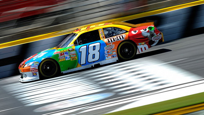 Kyle Busch in pole all'All-Star Race