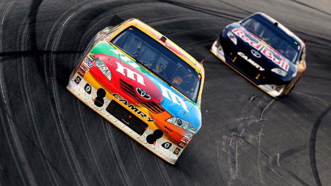 Kyle Busch ritrova la vittoria in Kentucky