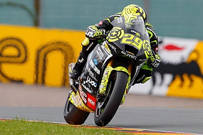 Brno, Libere 2: Iannone insegue Bradl