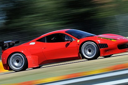 Travis Pastrana con AF Corse e Ferrari in Grand-Am