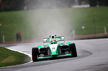 Brands Hatch, Qualifica 2: Marinescu 1° di un soffio