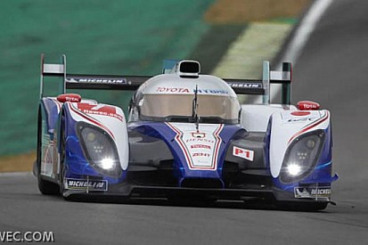 Wurz regala la prima pole alla Toyota ad Interlagos