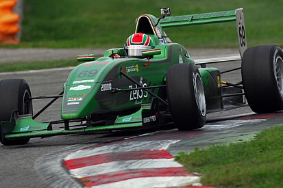 F.2000 Light: Gara 1 a Turchetto, Zanasi campione