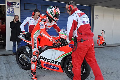 Jerez: tanto lavoro per Hayden, collo bloccato per Dovi