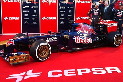 La Toro Rosso svela le forme della STR8 a Jerez