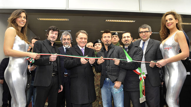 Max Biaggi taglia il nastro di Motodays 2013