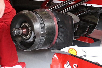 Ferrari: cestelli dei freni con nuove aperture laterali