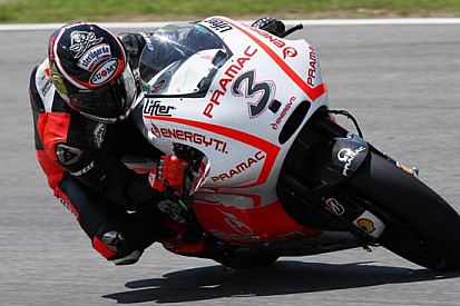 Max Biaggi fa progressi sulla Ducati al Mugello