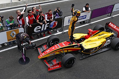 Ancora Vandoorne, che diventa leader del campionato