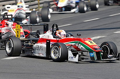 Alex Lynn si impone in gara 2 al Norisring