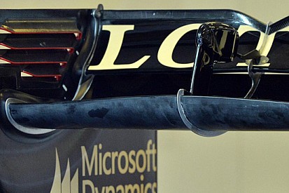 La Lotus cerca più carico nell'ala posteriore