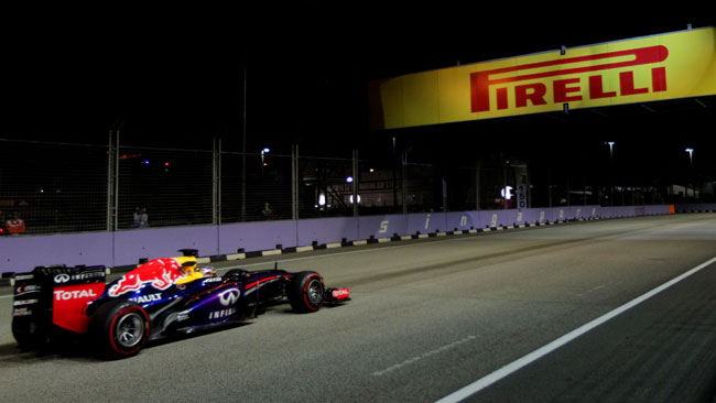 La Pirelli prevede due pit stop a Singapore