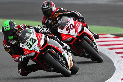 Aprilia ipoteca il Costruttori, ma per il piloti ora è dura