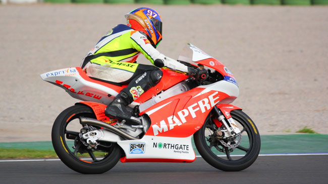 Luca Marini in pista con il Team Aspar a Valencia