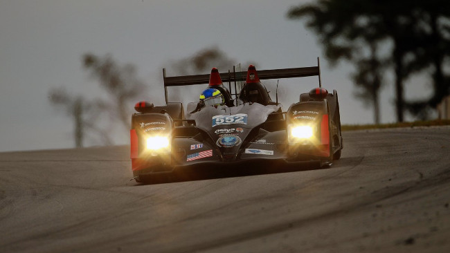 Level 5 Motorsports con 2 auto in Prototype Challenge