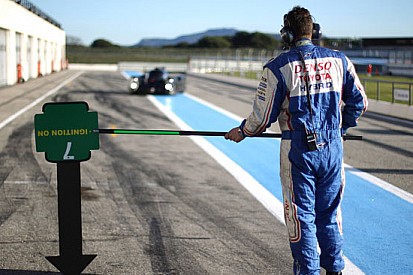 Toyota diffonde le prime foto della TS040 Hybrid
