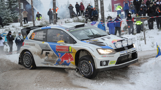 Svezia, PS9: Mikkelsen e Latvala testa a testa