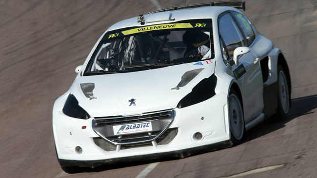 Villeneuve prende confidenza con la Peugeot 208