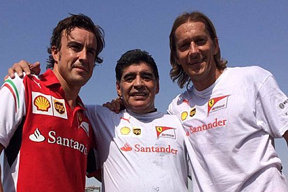 Alonso sfida Maradona a calcio a Dubai