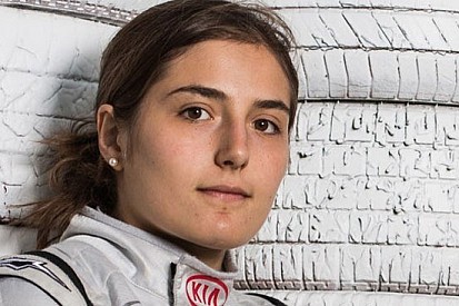 Tatiana Calderon avrà il motore Renault nel 2014