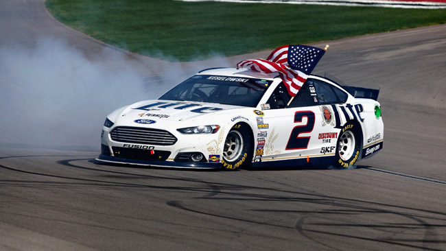Earnhardt Jr a secco, Keselowski lo beffa nel finale!