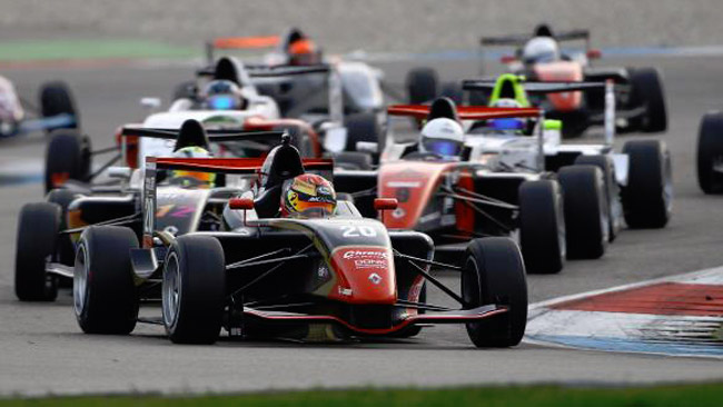 La Formula Renault 1.6 ALPS Junior va avanti