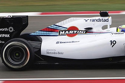 Williams con la pinna piena di feritoie verticali