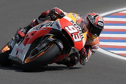 Marquez fa tris in Argentina davanti a Pedrosa