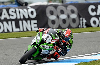 Donington, Gara 1: Sykes, rimonta e vittoria!