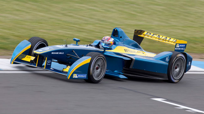 Buemi in evidenza nei test collettivi di Donington