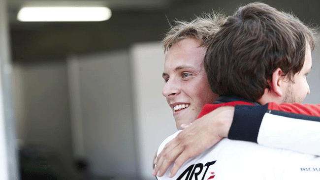 Kirchhofer conquista la prima vittoria in GP3