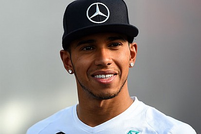 Arriva l'ok della FIA: Hamilton può partire dalla griglia
