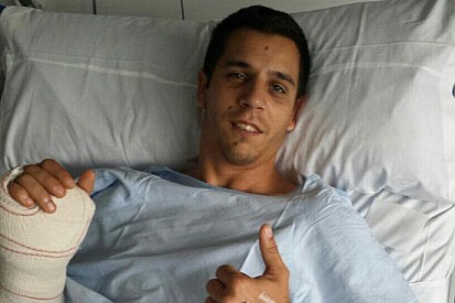 David Salom si è operato al polso destro