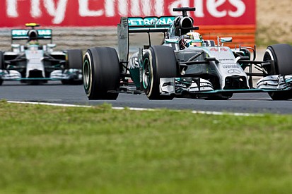 L'ordine di scuderia riporta tensione in Mercedes
