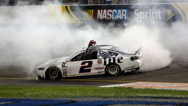 Keselowski regala la 400esima vittoria alla Penske