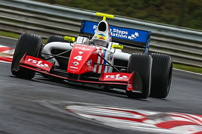 Rowland si prende la pole di Gara 1