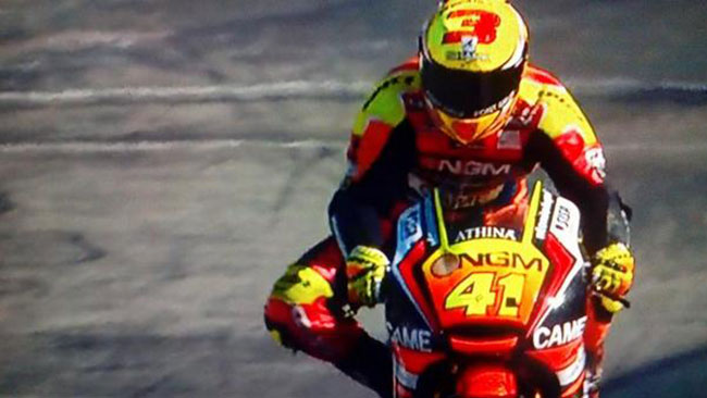 Dedica per Corsi sul casco di Aleix Espargaro