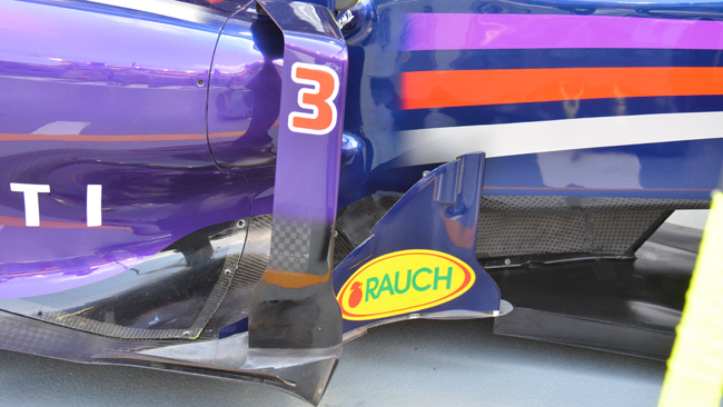 Red Bull: nuovi turning vanes con due slot
