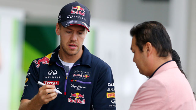 Vettel dribbla ancora i rumors su Alonso e la Ferrari