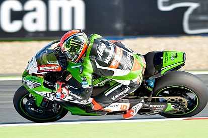Magny-Cours, Libere 4: Tom Sykes cade ma svetta